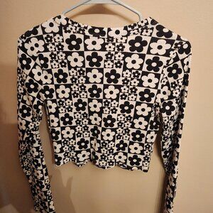 wild fable target black and white going out crop long sleeve top